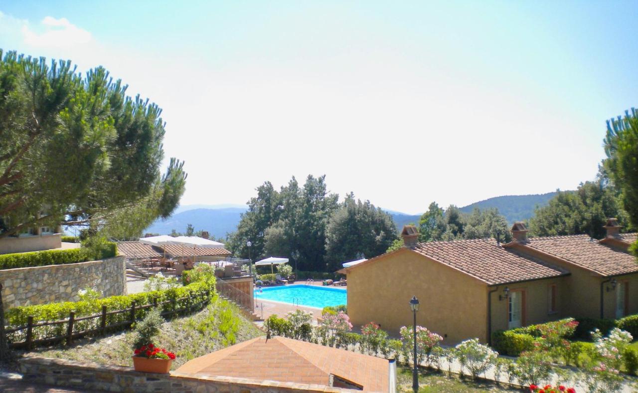 Apartments In Residence With Swimming Pool In Monteverdi Marittimo Exterior photo